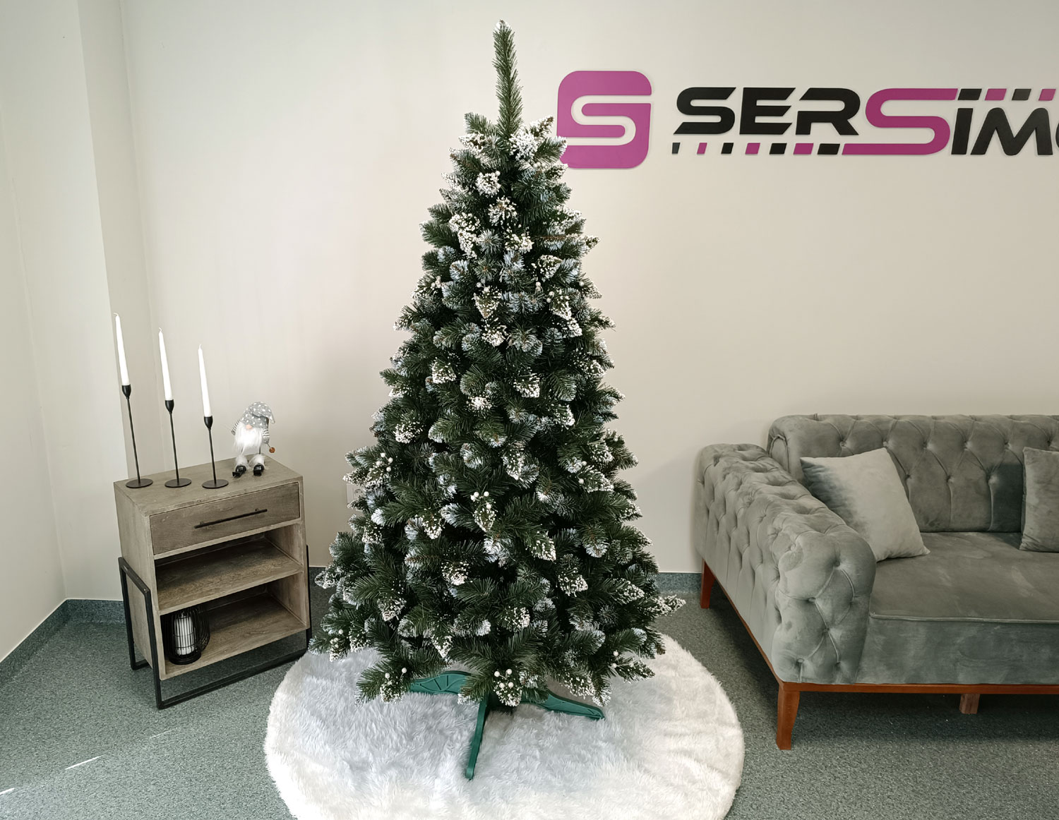 Brad artificial Christmas Deluxe by Sersimo, Crystal nins cu merisoare, 2D, 200cm Household NewTrend