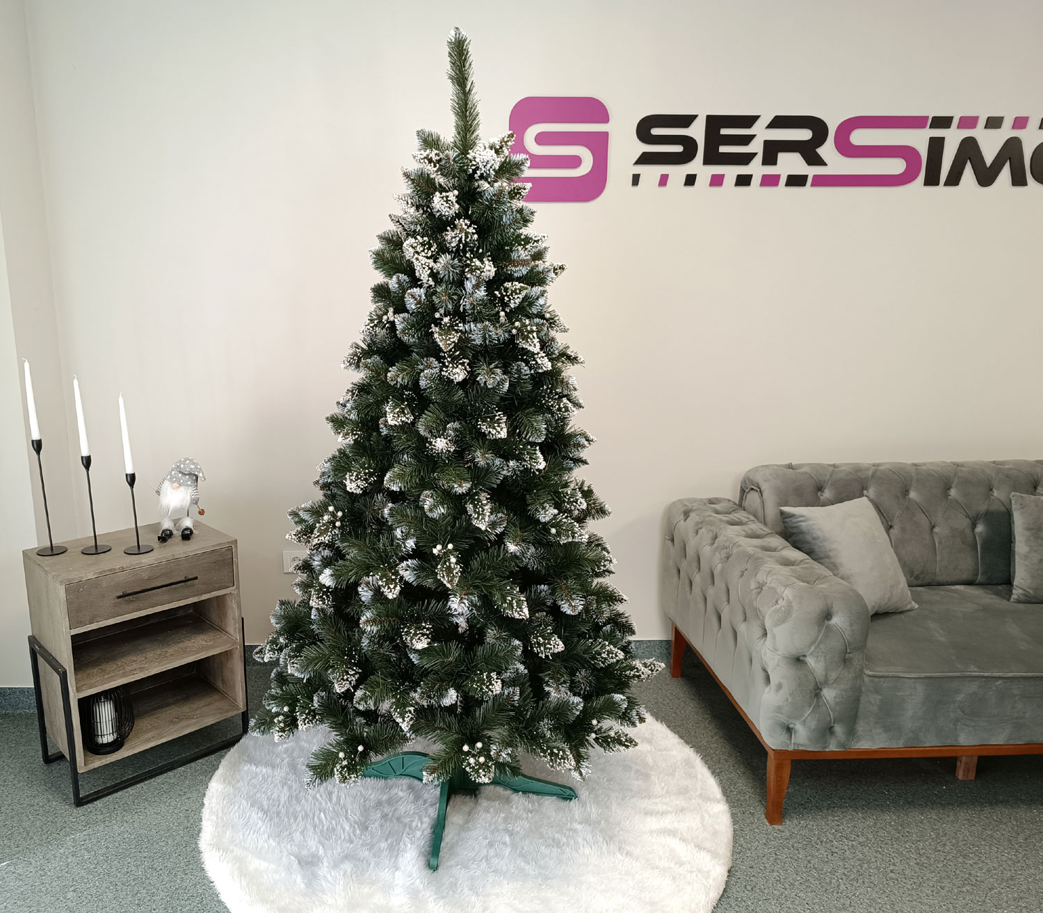 Brad artificial Christmas Deluxe by Sersimo, Crystal nins cu merisoare, 2D, 200cm Household NewTrend