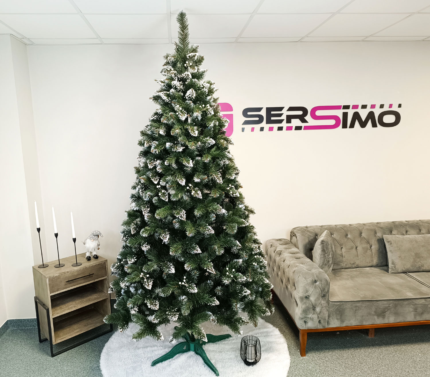 Brad artificial Christmas Deluxe by Sersimo, Crystal nins cu merisoare, 2D, 250cm Household NewTrend