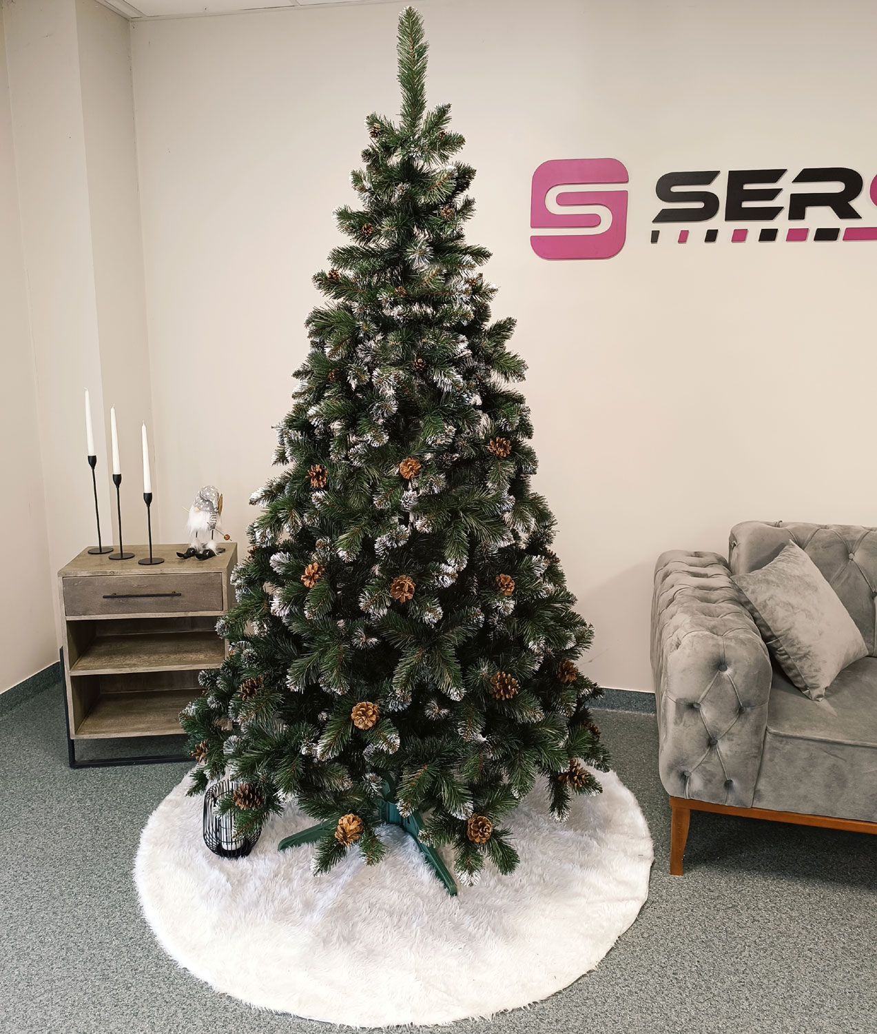 Brad artificial Christmas Deluxe by Sersimo, Lidia Nins cu conuri, 2D, 250cm Household NewTrend