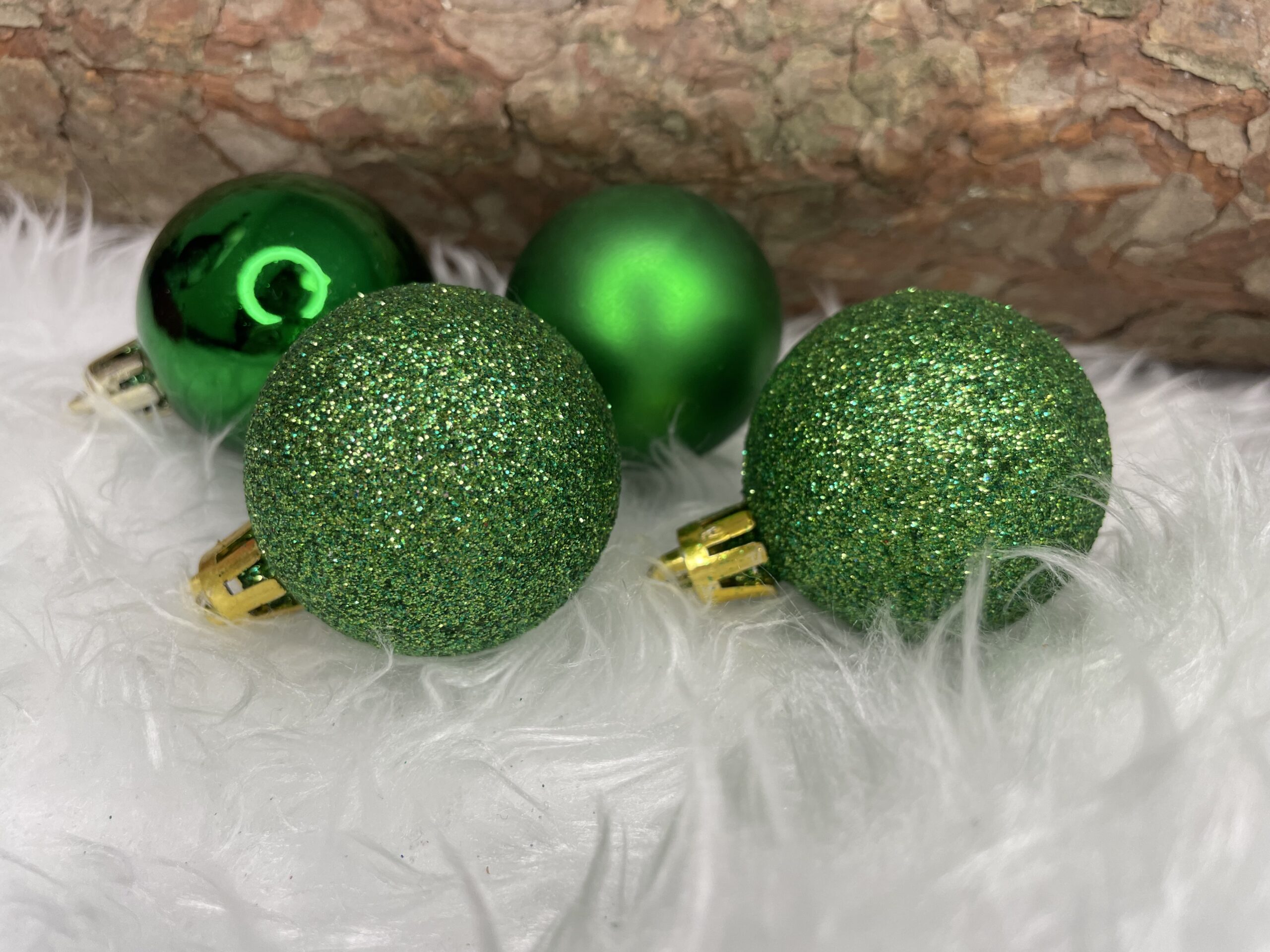 Set globuri de Craciun, 20 bucati, 3 modele, 4cm, verde Household NewTrend