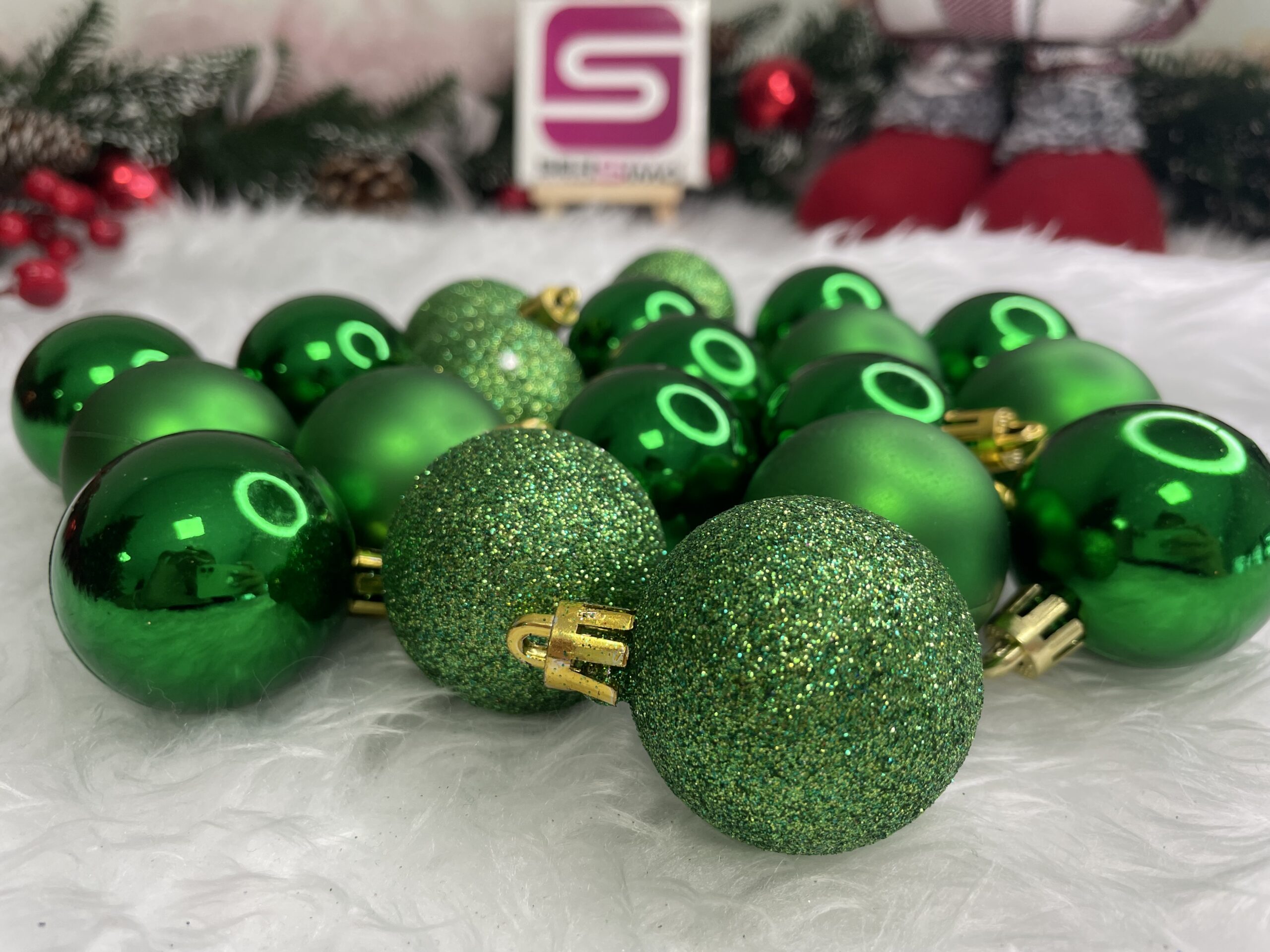 Set globuri de Craciun, 20 bucati, 3 modele, 4cm, verde Household NewTrend