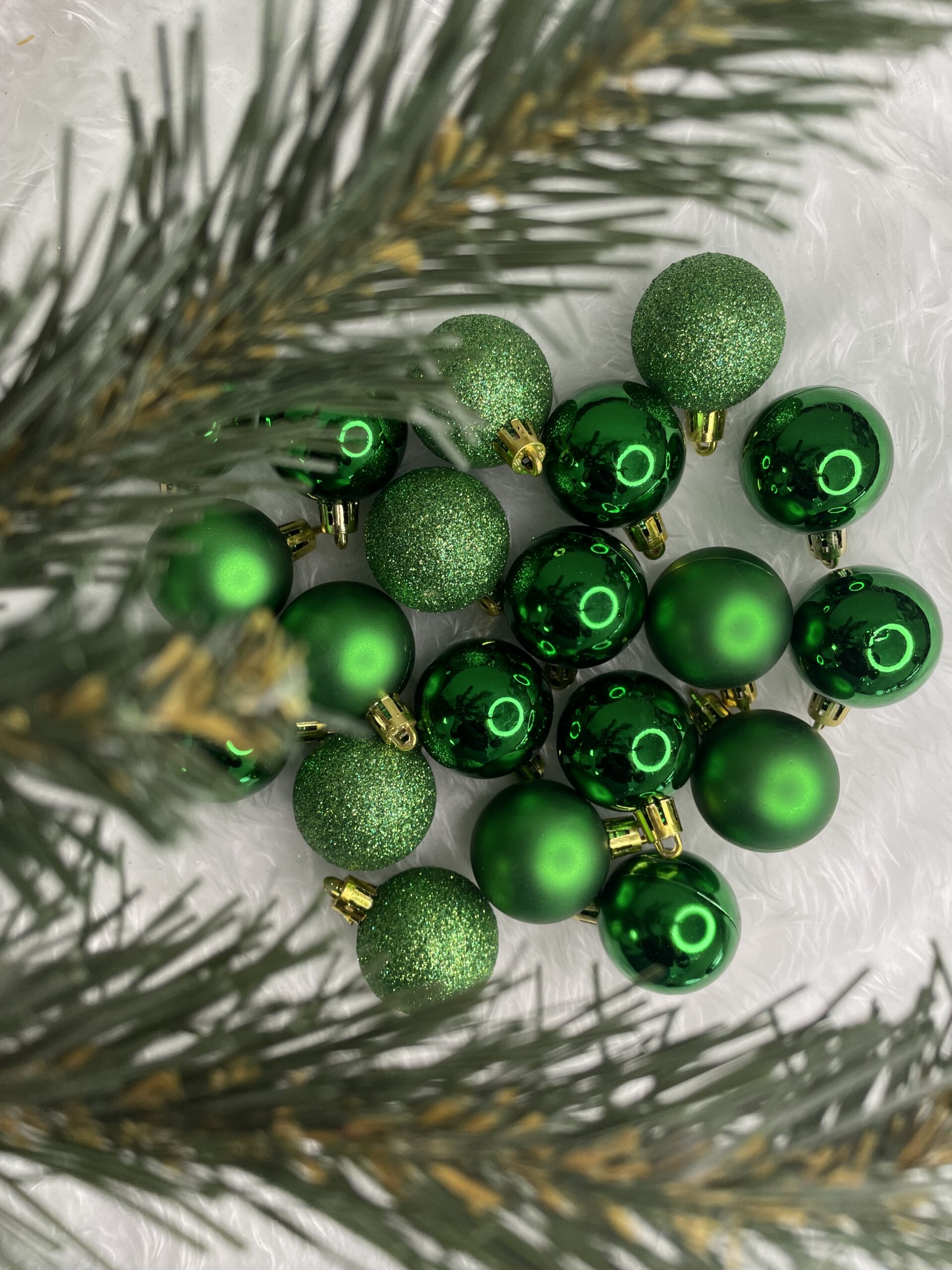 Set globuri de Craciun, 20 bucati, 3 modele, 4cm, verde Household NewTrend