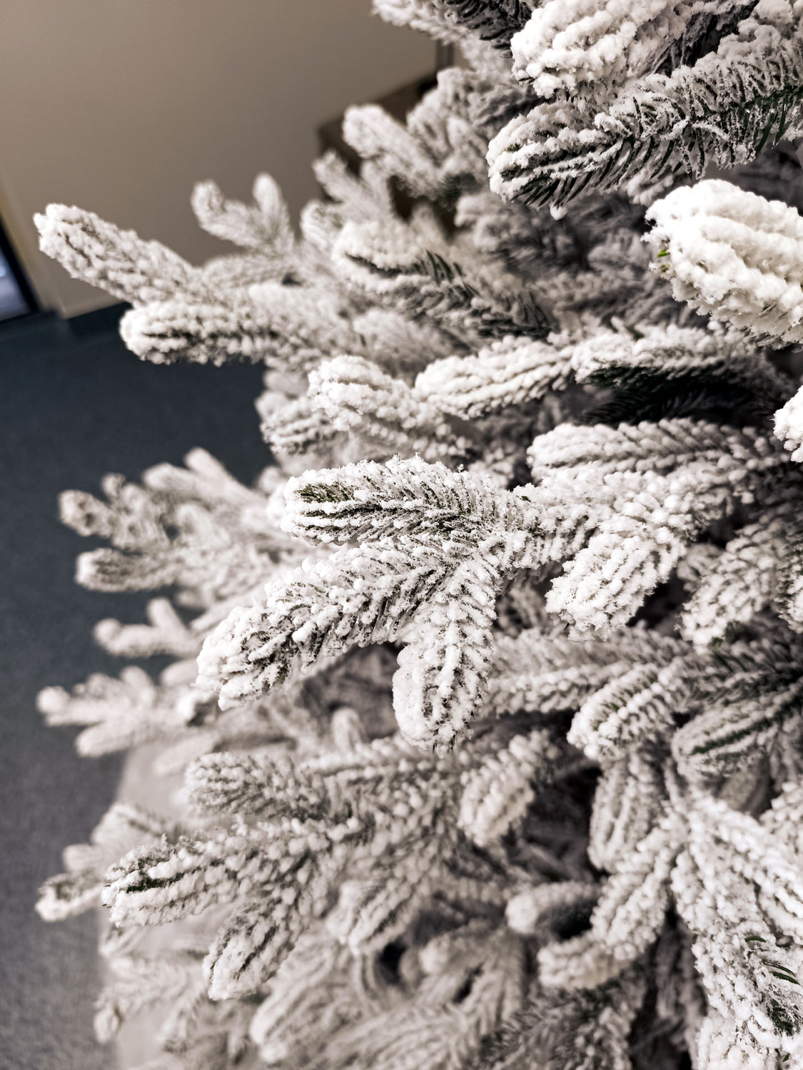 Brad artificial Christmas Deluxe by Sersimo, Viena nins, 3D, 210cm Household NewTrend