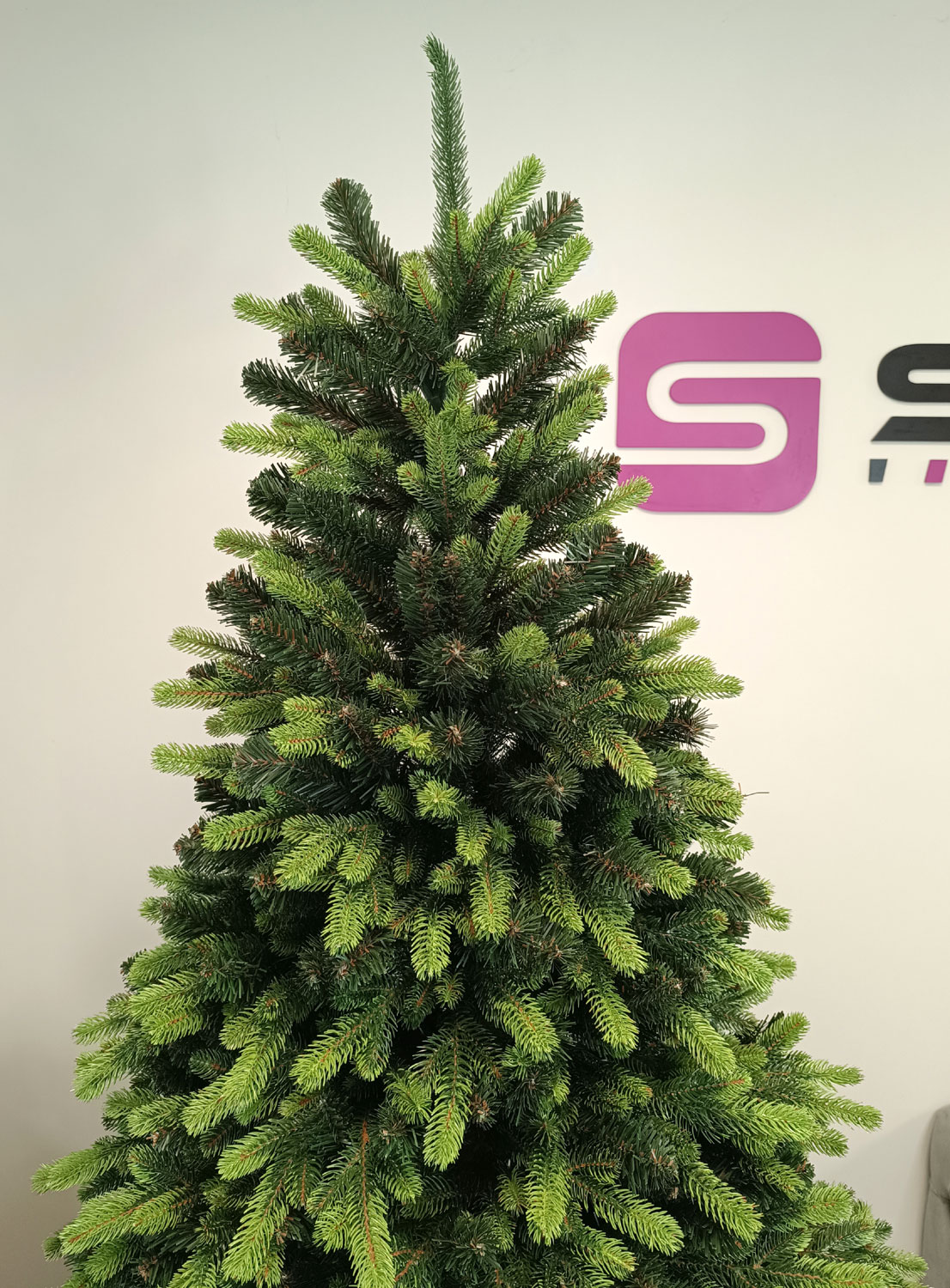 Brad artificial Christmas Deluxe by Sersimo, Carpati cu varfuri verzi, 2D+3D, 210cm Household NewTrend
