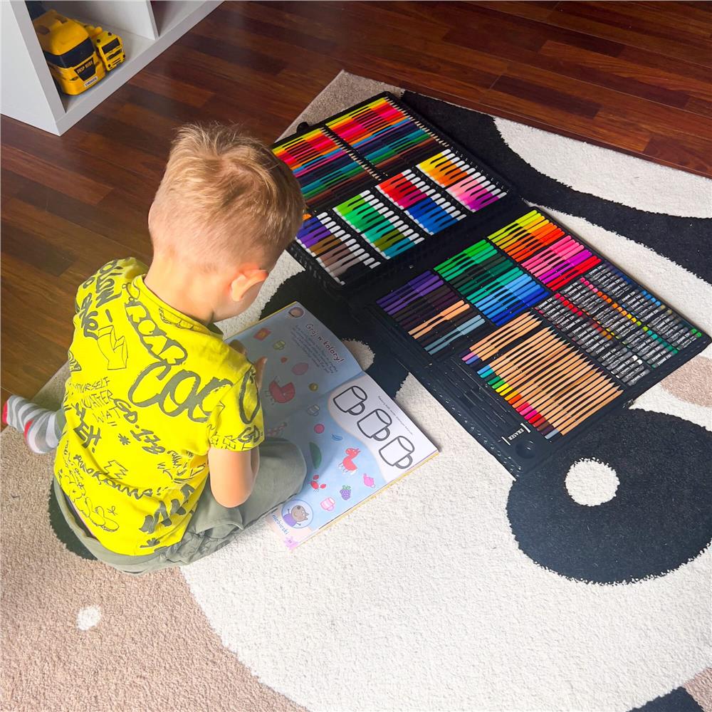 Set de pictura si desen pentru copii, 258 de piese, trusa plastic roz Household NewTrend
