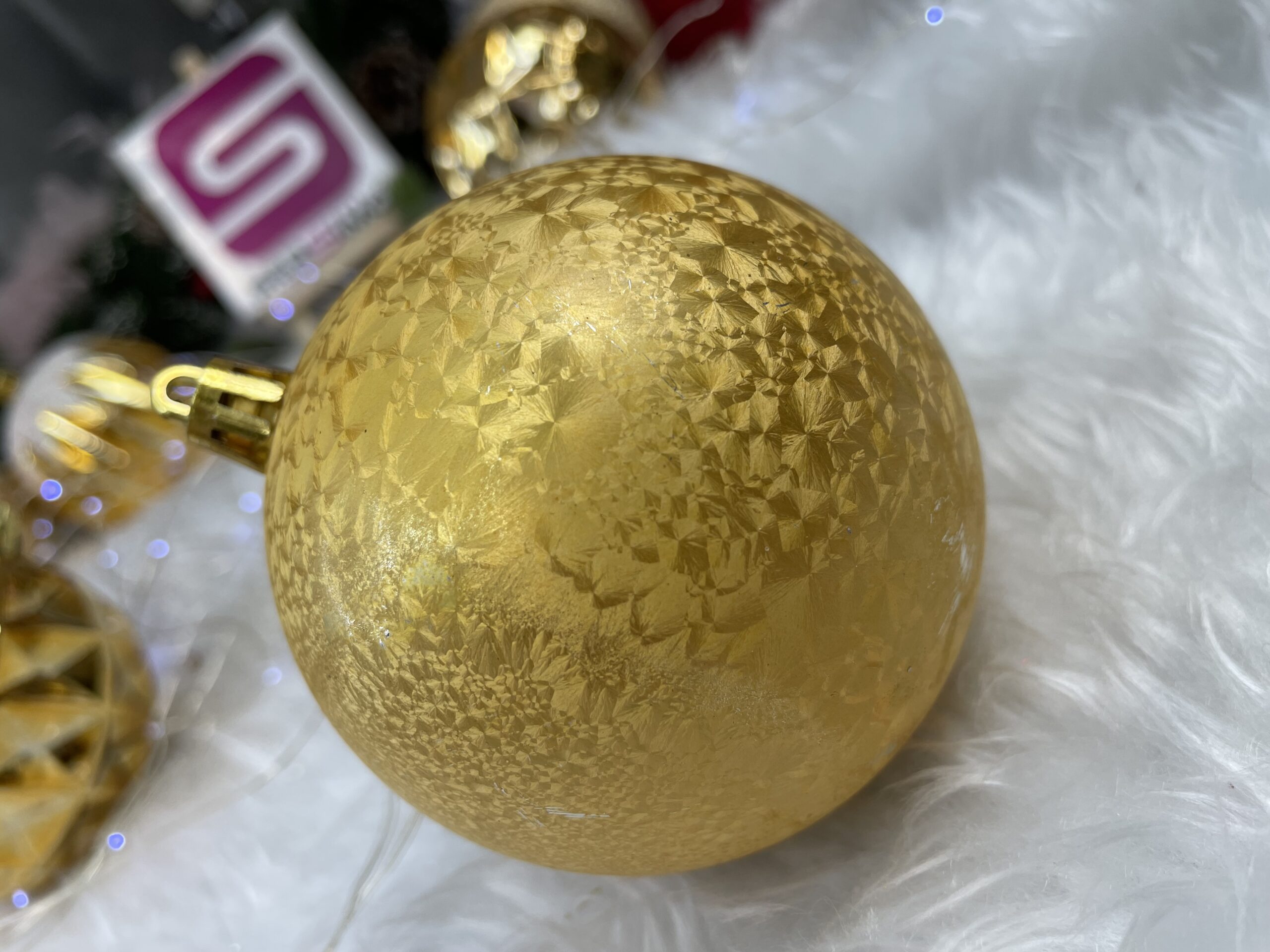 Set globuri de Craciun, 16 bucati, 8cm, 6 modele, auriu Household NewTrend