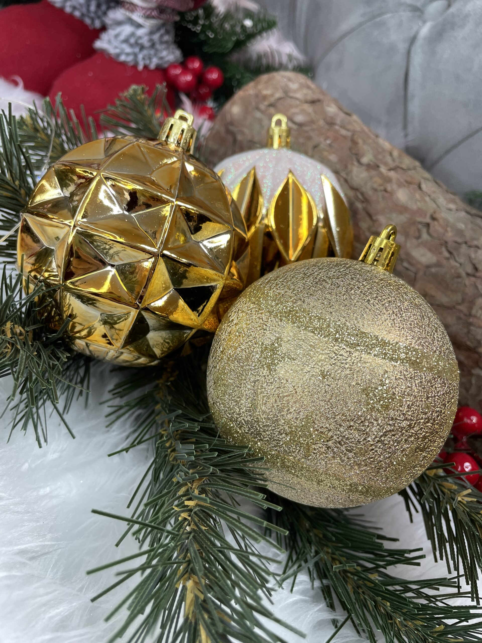 Set globuri de Craciun, 16 bucati, 8cm, 6 modele, auriu Household NewTrend
