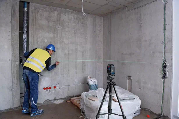 Bosch GCL 2-50 G + RM 10 + BT 150 Nivela laser verde cu linii (20 m) + Suport professional + Stativ ProAdvanced PowerfulTools