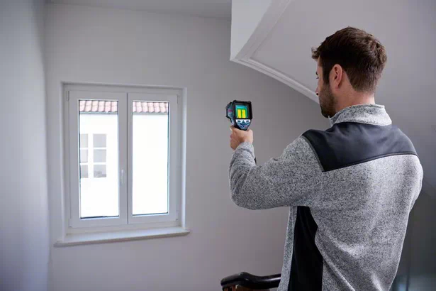 Bosch GTC 600 C Camera termica digitala, cu 1 acumulator Li-Ion, 2Ah + Incarcator rapid de 4Ah GAL12V-40 + L-Boxx ProAdvanced PowerfulTools