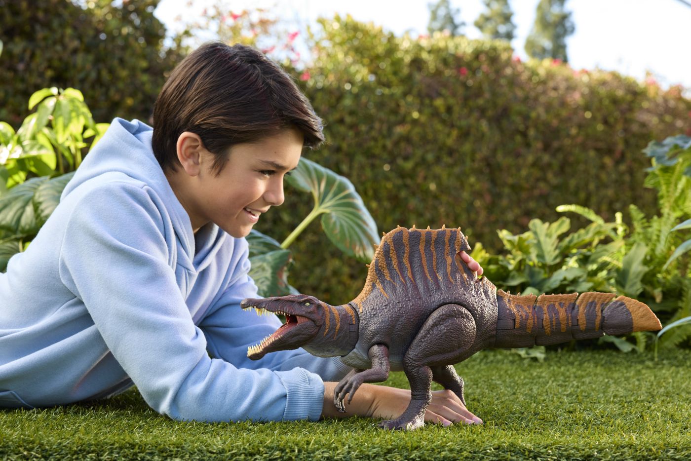 JURASSIC WORLD REBIRTH TAIL THRASHER DINOZAUR SPINOSAURUS INTERACTIV CU MISCARI SI SUNETE SuperHeroes ToysZone
