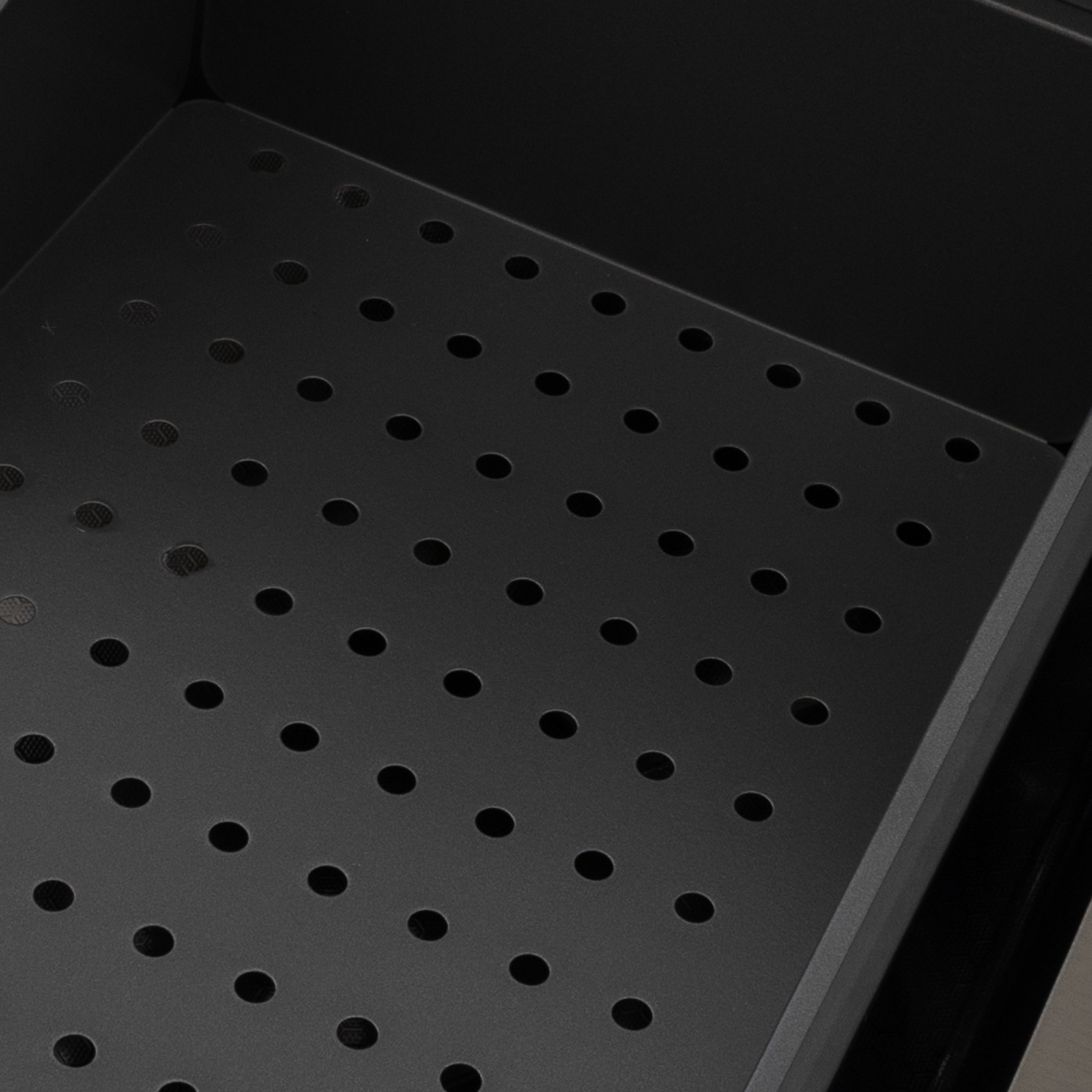 MH7546-SET-06 Chiuveta multifunctionala din inox nano black, honeycomb, seria Decor MIXXUS Innovative ReliableTools