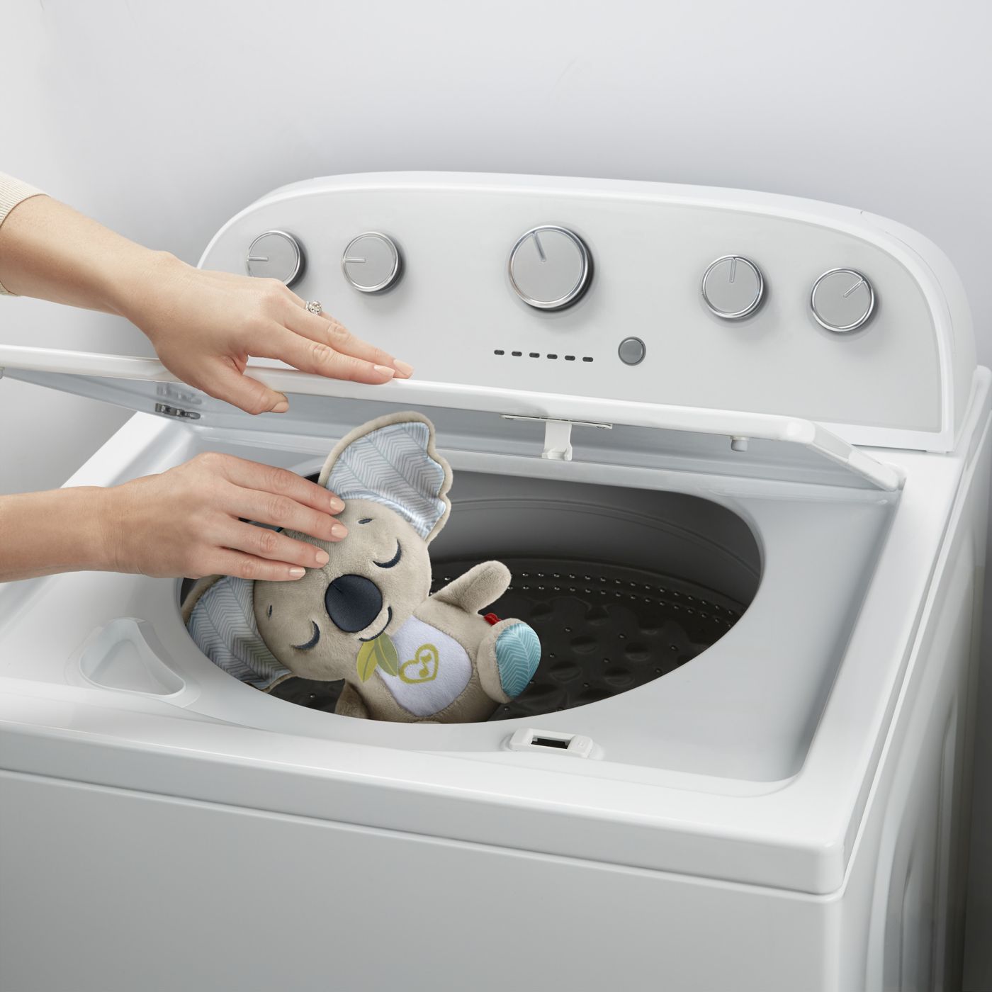 FISHER PRICE JUCARIE MUZICALA KOALA SuperHeroes ToysZone