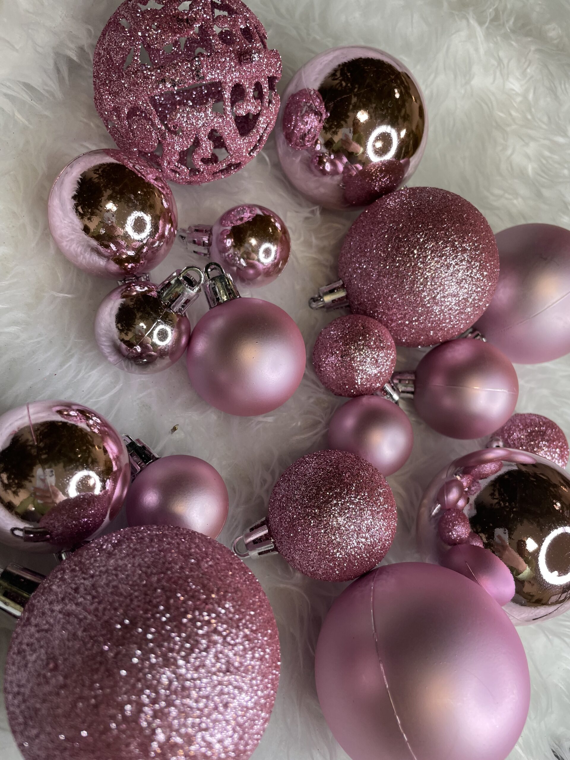 Set globuri de Craciun, 100 bucati, 3-6cm, roz Household NewTrend