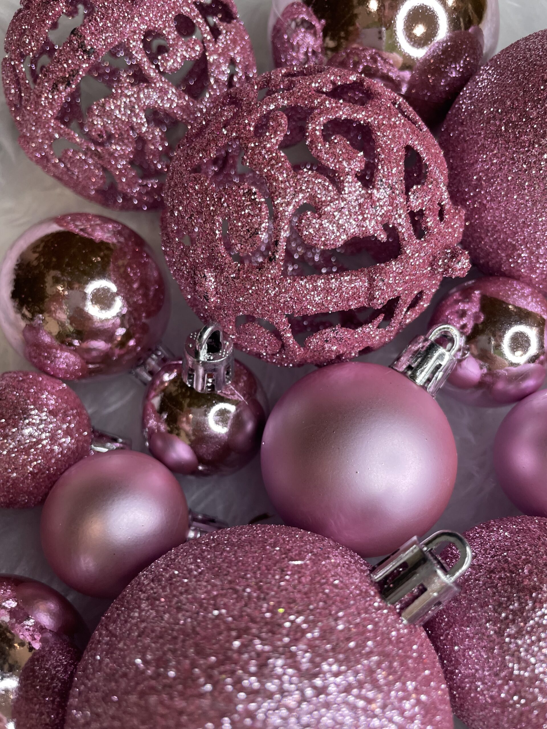 Set globuri de Craciun, 100 bucati, 3-6cm, roz Household NewTrend