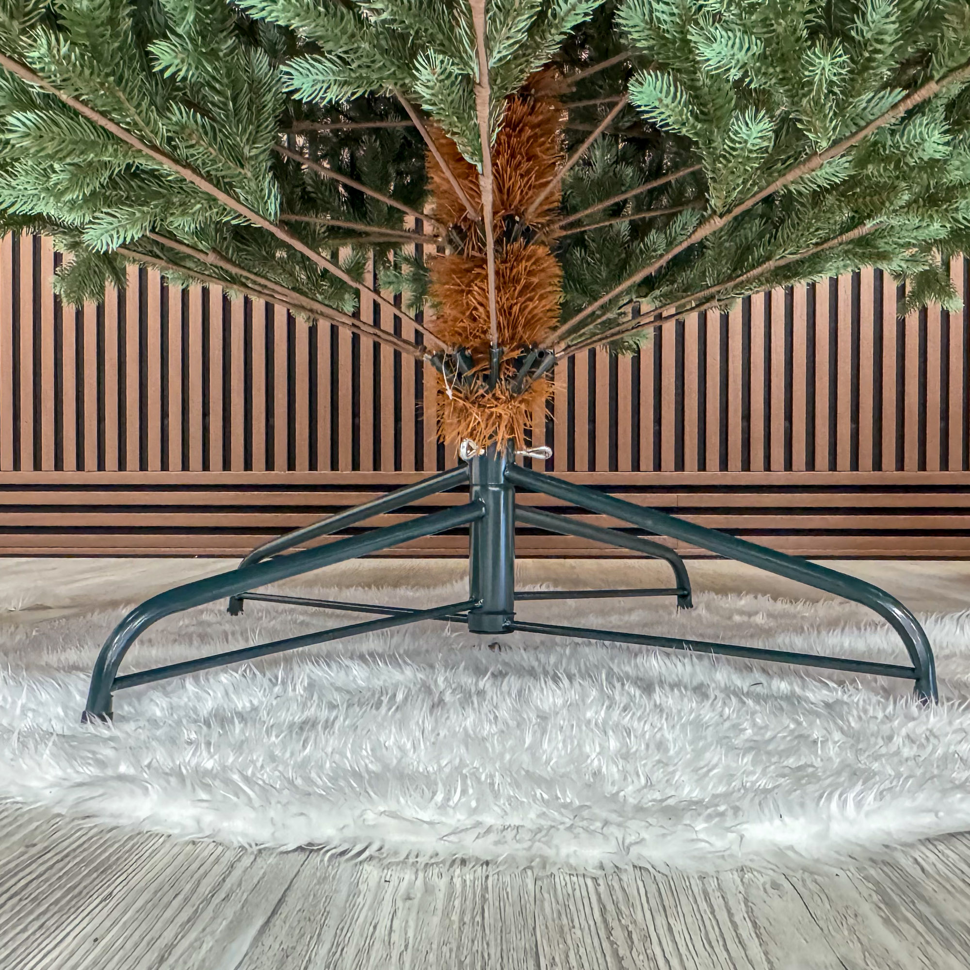 Brad artificial Sersimo, Hollandia, verde cu varfuri argintii, integral 3D, 230 cm Household NewTrend
