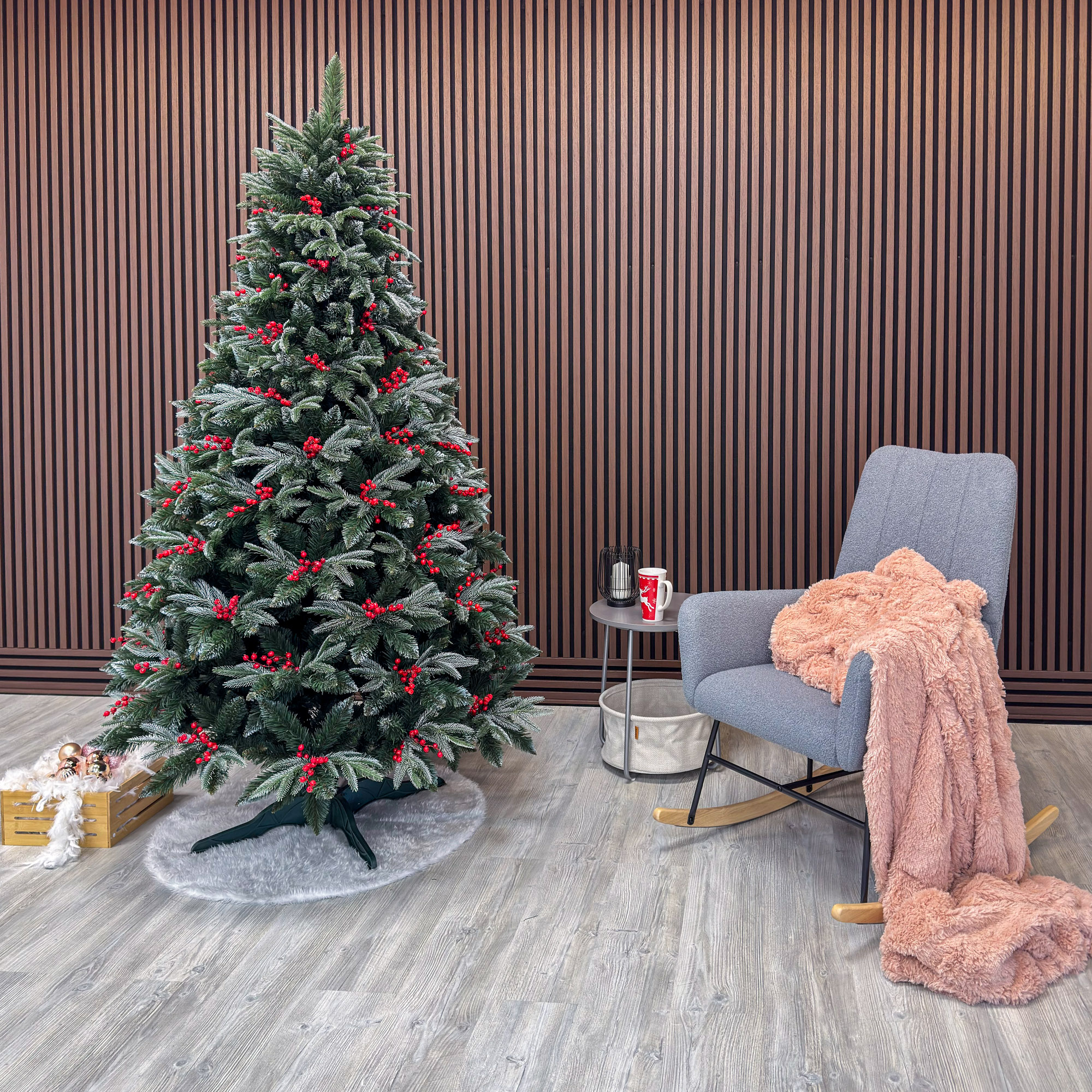 Brad artificial Sersimo, Miahelene Elite, verde nins cu merisoare, mix 2D+3D, 220 cm Household NewTrend