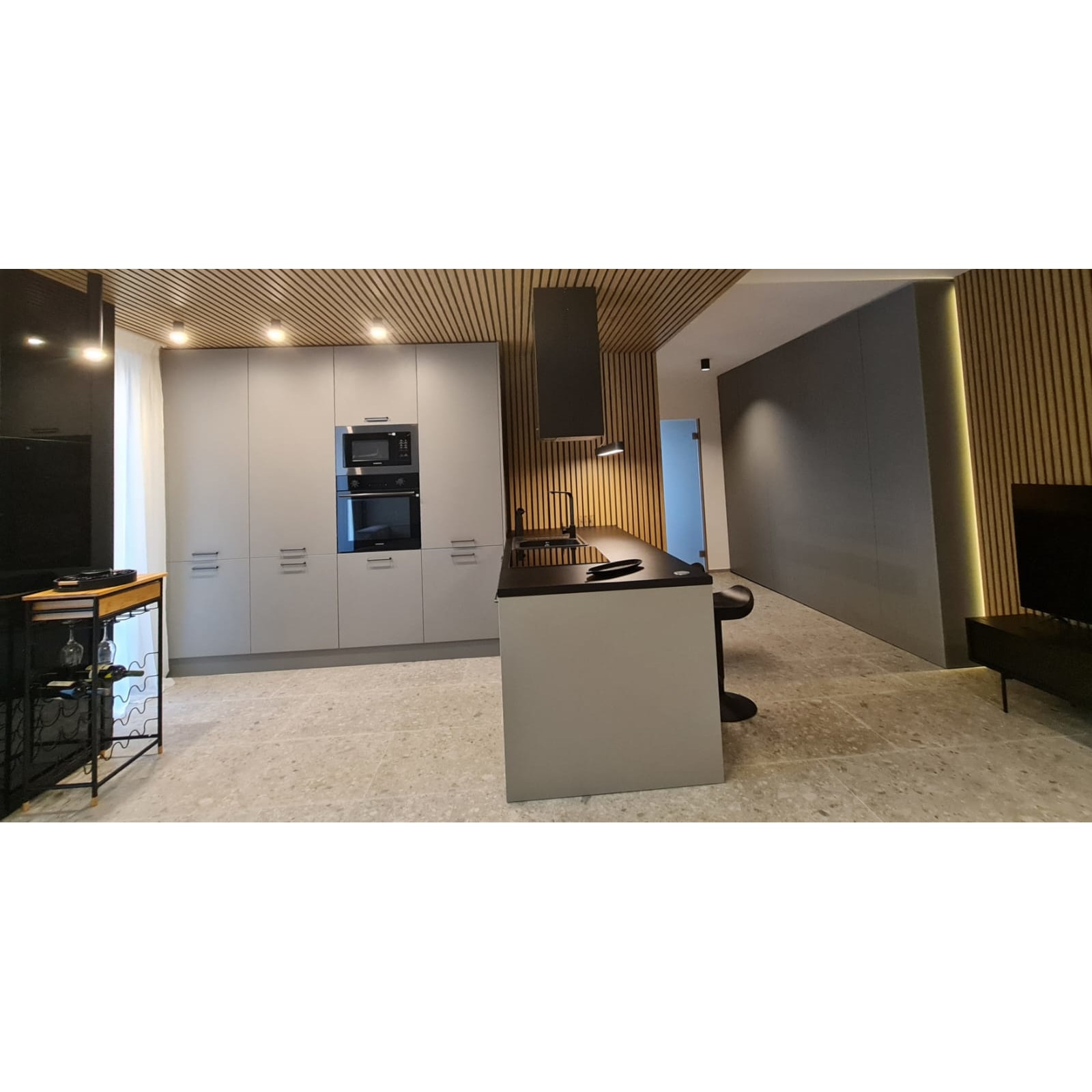 Riflaj MDF decorativ LDA PREMIUM de tip Panou Acoustic, Stejar Natur Saragossa, 260x40 cm Household NewTrend