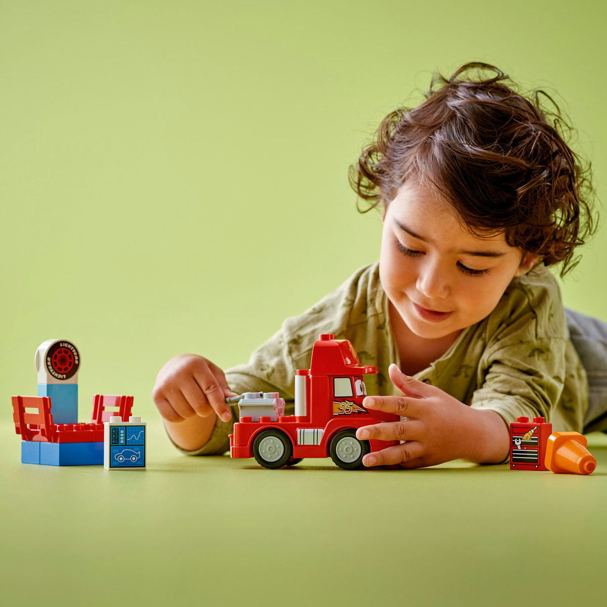 LEGO Cursa lui Mack Quality Brand