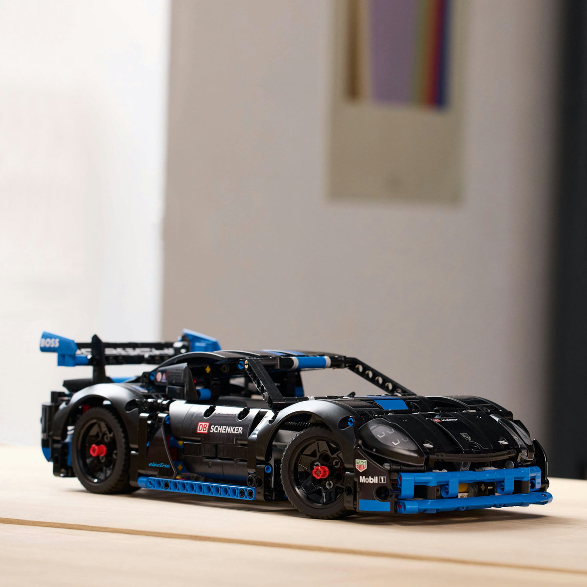 LEGO Masina de curse Porsche GT4 e-Performance Quality Brand