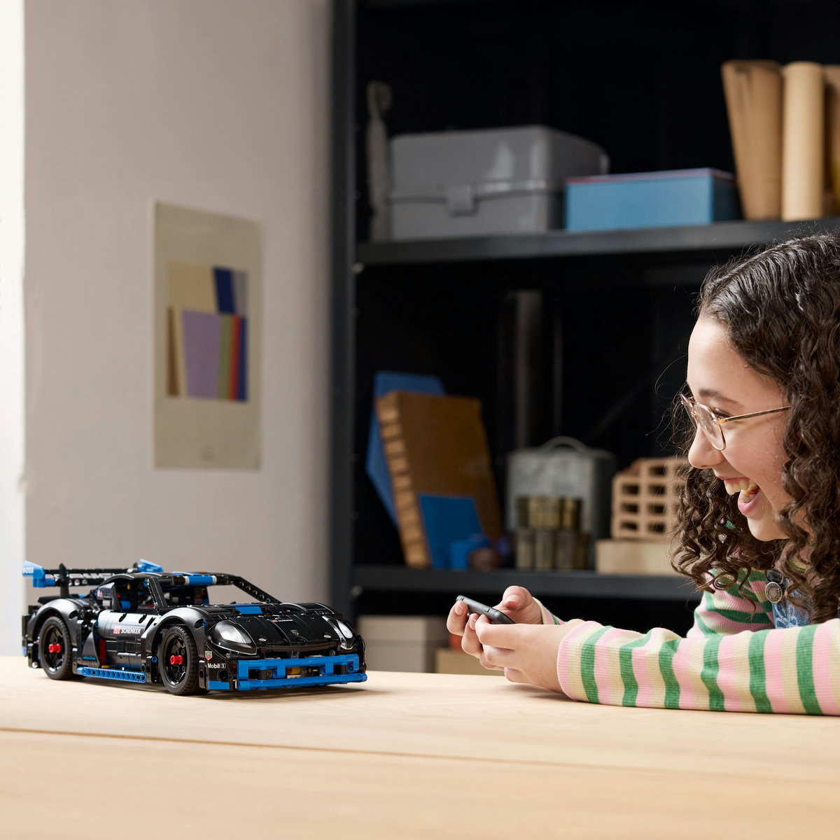LEGO Masina de curse Porsche GT4 e-Performance Quality Brand