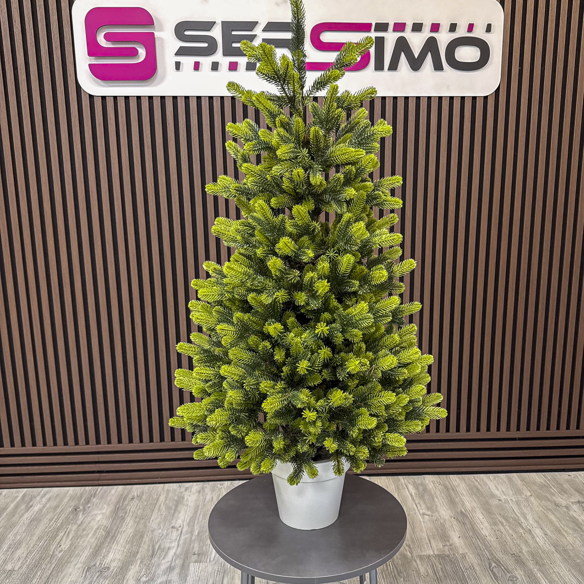 Brad artificial Christmas Deluxe by Sersimo, Viena Elite Spring in ghiveci, 3D, 110 cm Household NewTrend