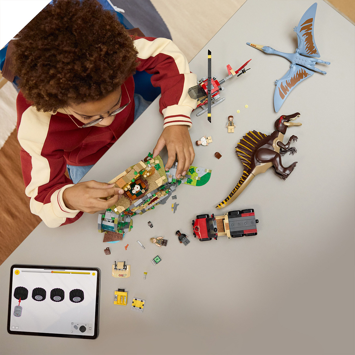 LEGO Misiune aeriana cu Spinosaurus si Quetzalcoatlus Quality Brand