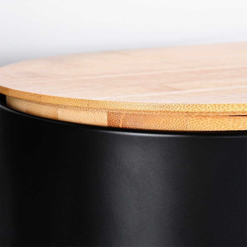 Cutia pentru pâine din metal negru cu capac din lemn 34×18,5×15,5 cm Handy KitchenServ