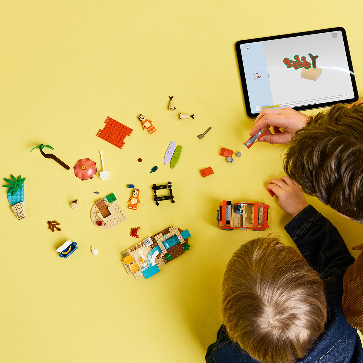 LEGO Calatoria familiei lui Blue cu masina la plaja Quality Brand