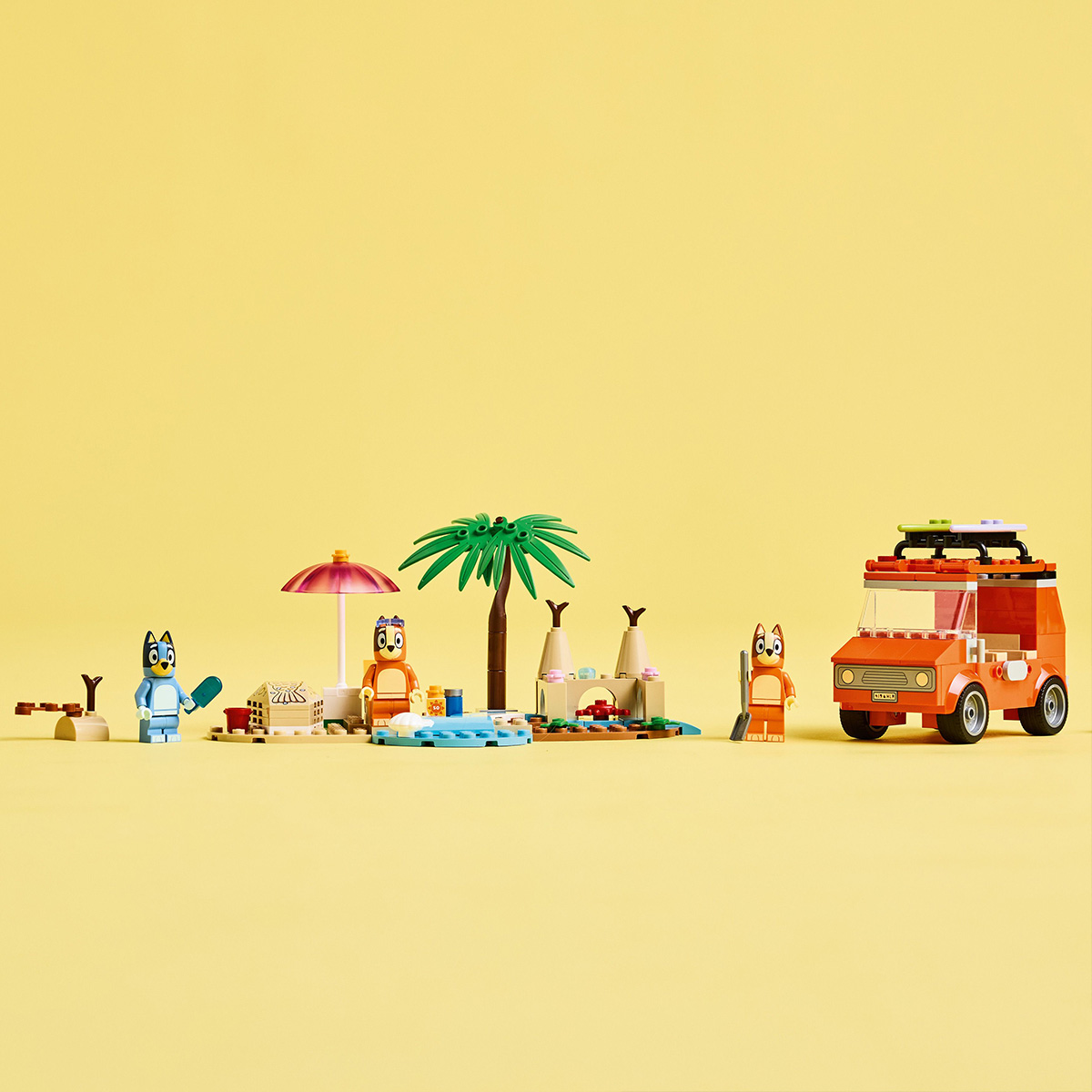 LEGO Calatoria familiei lui Blue cu masina la plaja Quality Brand