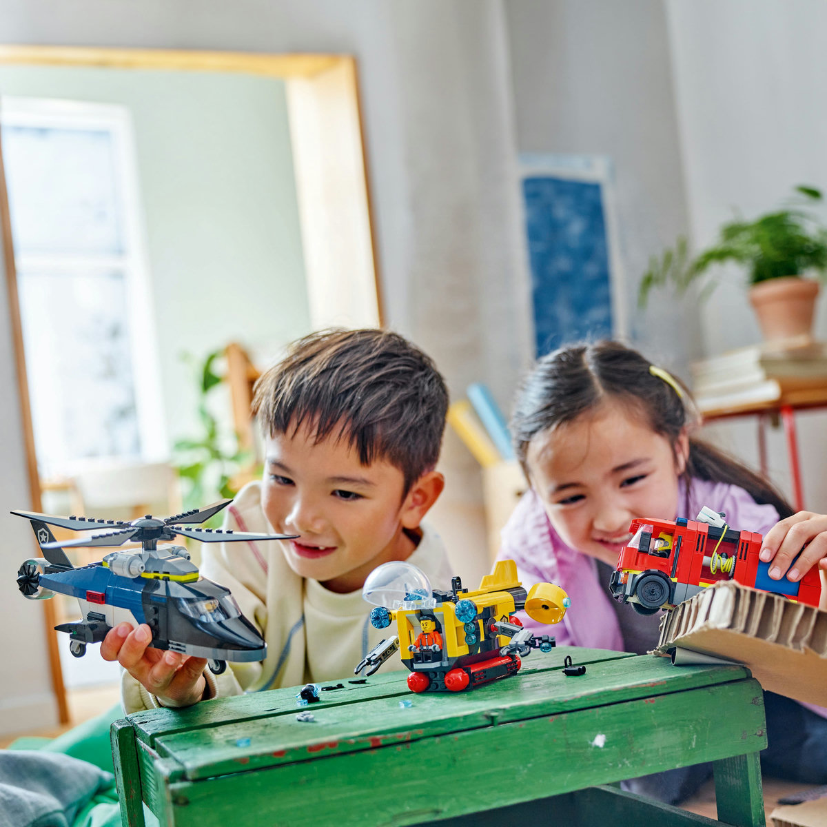 LEGO Elicopter, camion de pompieri si submarin remixate Quality Brand