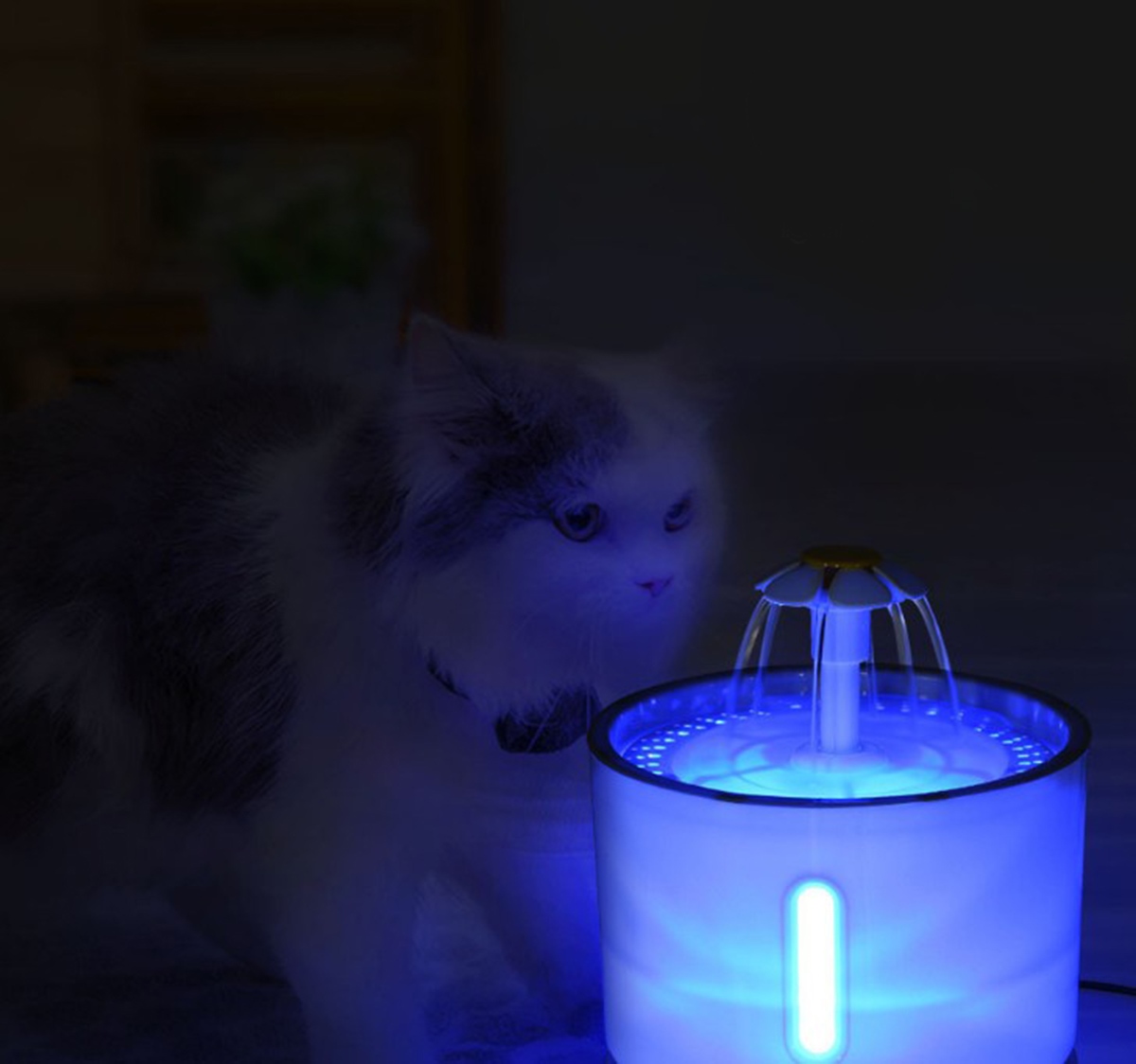 Adapator automat electric pentru caini si pisici, model Fountain, capacitate 2,4l, alimentare 5V, 1,5W FAVLine Selection