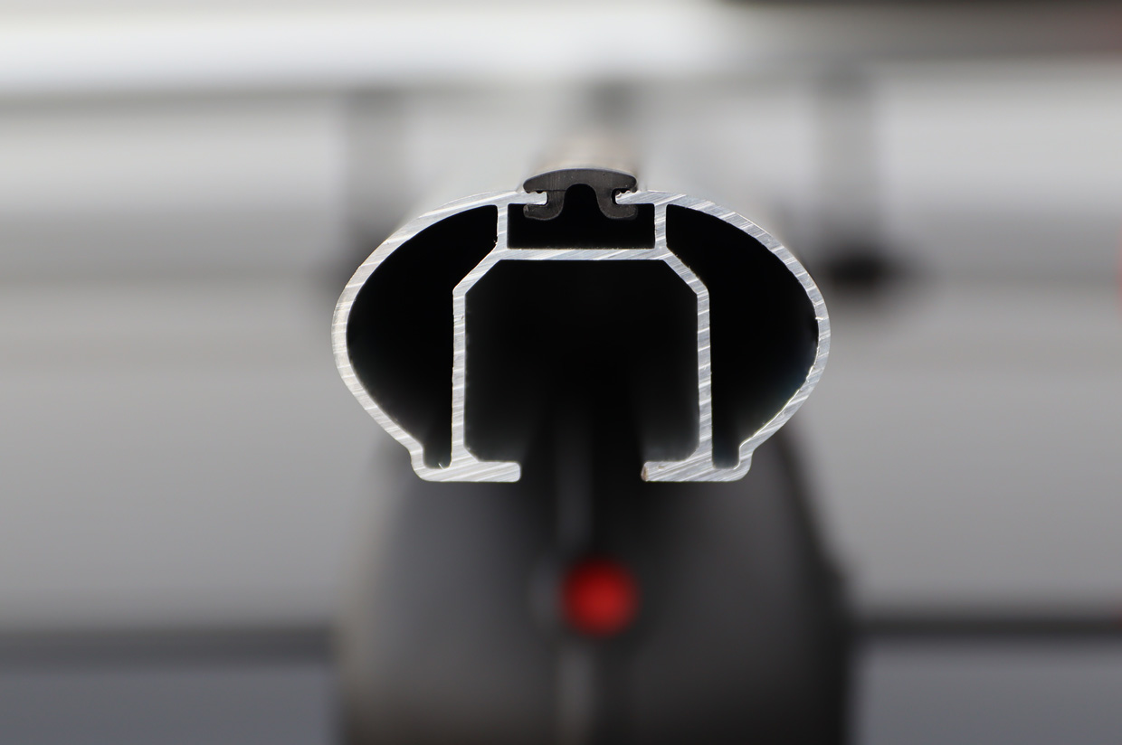 Bare transversale din Aluminiu cu antifurt, lungime 1350mm, model CRR-02 FAVLine Selection