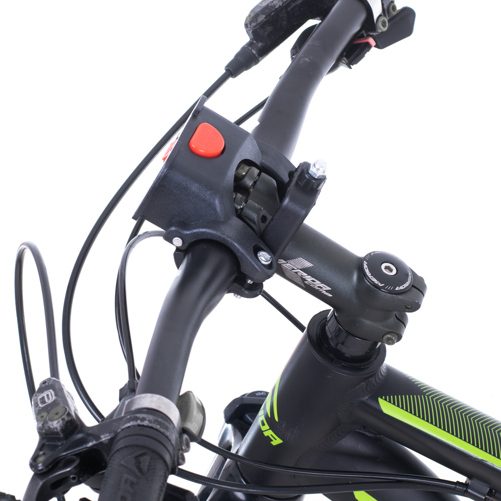 Cos metalic pentru bicicleta cu maner, demontabil, conceput pentru a fi montat in partea din fata FAVLine Selection