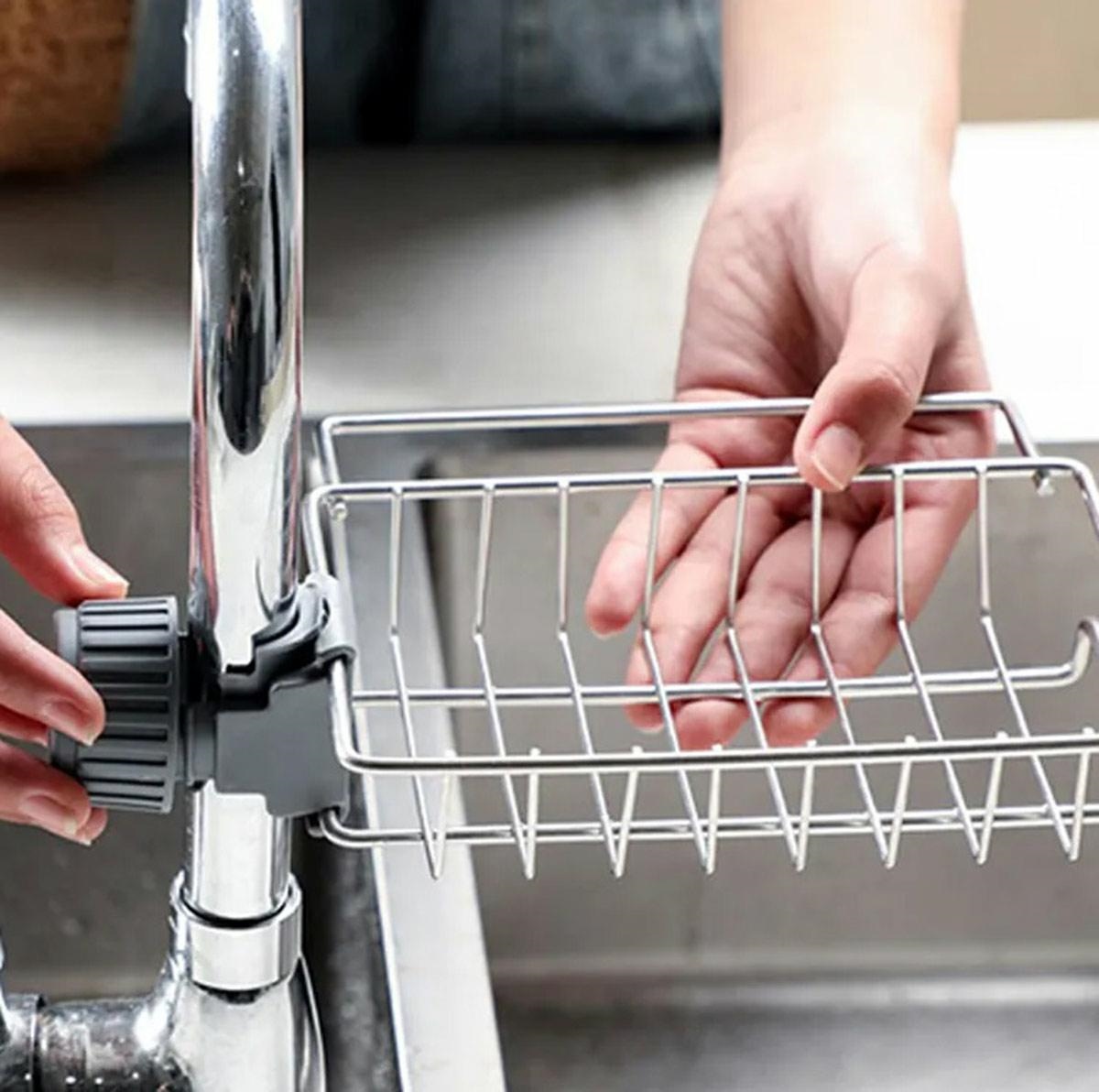 Raft organizator universal pentru bucatarie sau baie, montaj pe robinet, material otel, culoare Argintiu FAVLine Selection