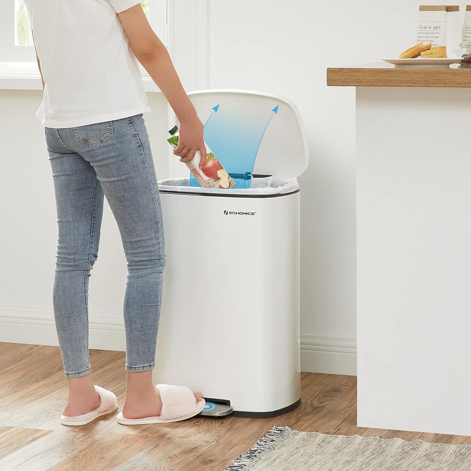 SONGMICS Cos de gunoi din otel cu pedala, galeata interioara plastic, capac inchidere lenta, 50L, 43x32x66cm, alb Household NewTrend