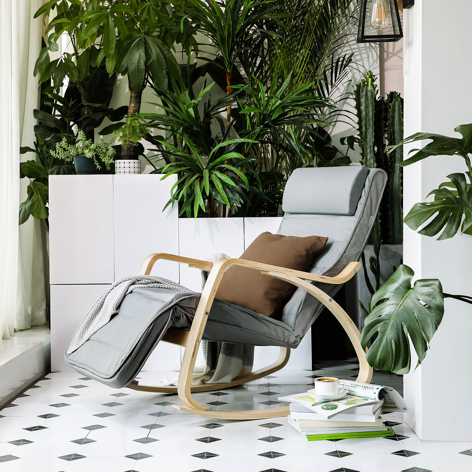 SONGMICS Scaun balansoar din lemn, suport picioare reglabil, maxim 150kg, 67x115x91cm, gri deschis Household NewTrend