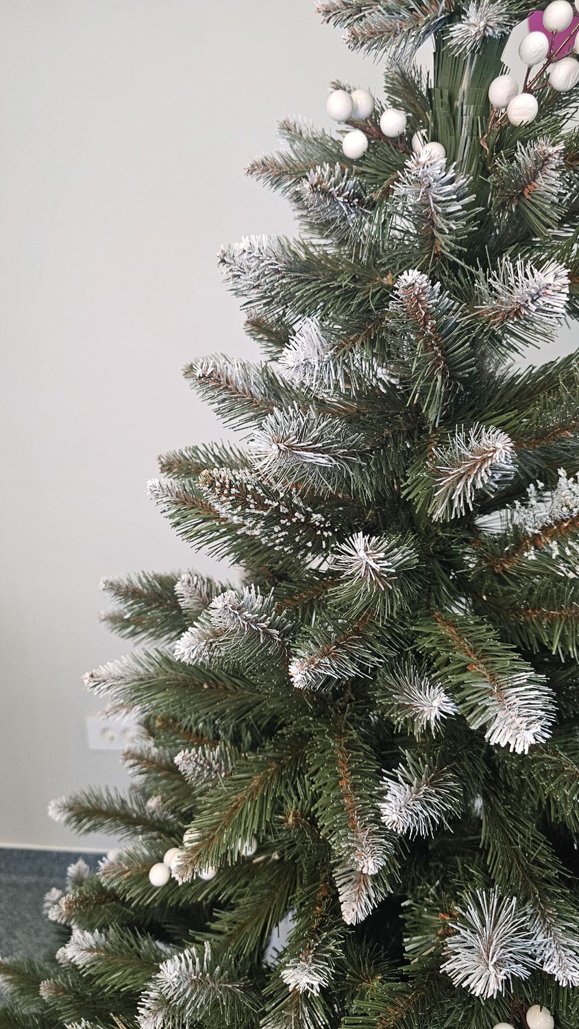 Brad artificial Christmas Deluxe by Sersimo, WhiteBerry, 2D, 180cm Household NewTrend