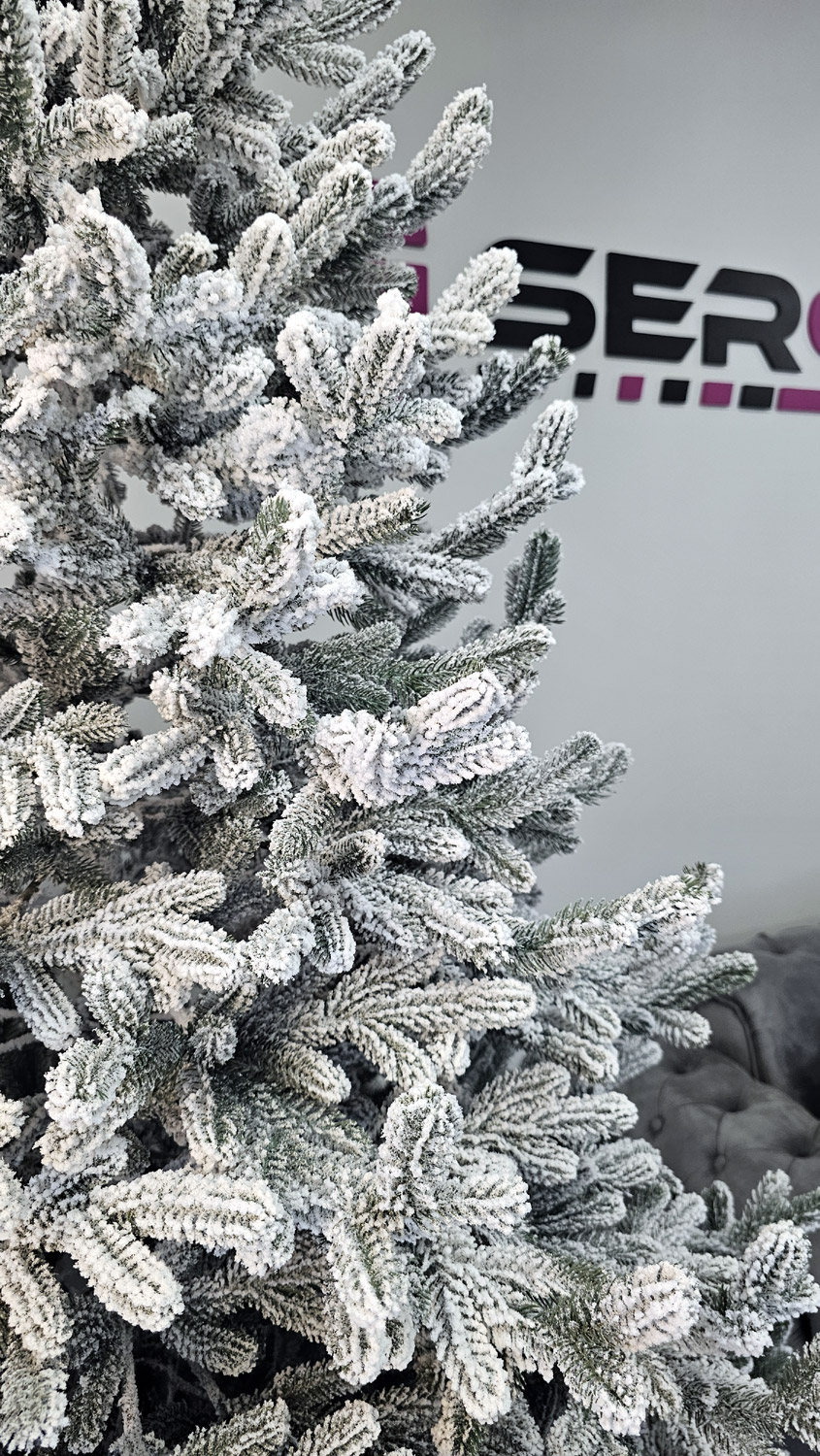 Brad artificial Christmas Deluxe by Sersimo, Viena nins, 3D, 250cm Household NewTrend