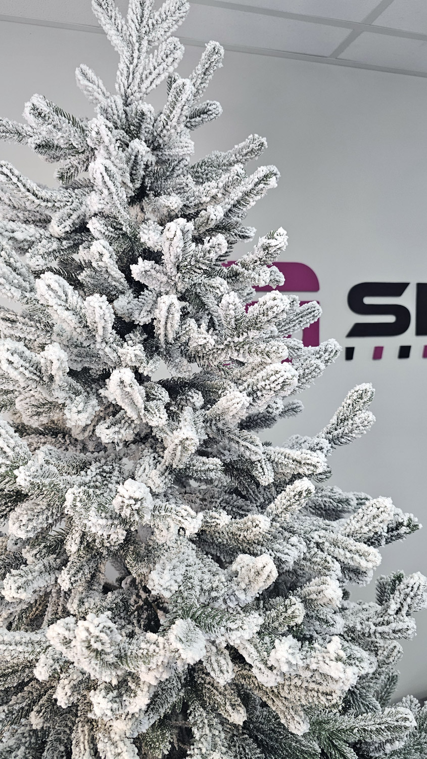 Brad artificial Christmas Deluxe by Sersimo, Viena nins, 3D, 250cm Household NewTrend