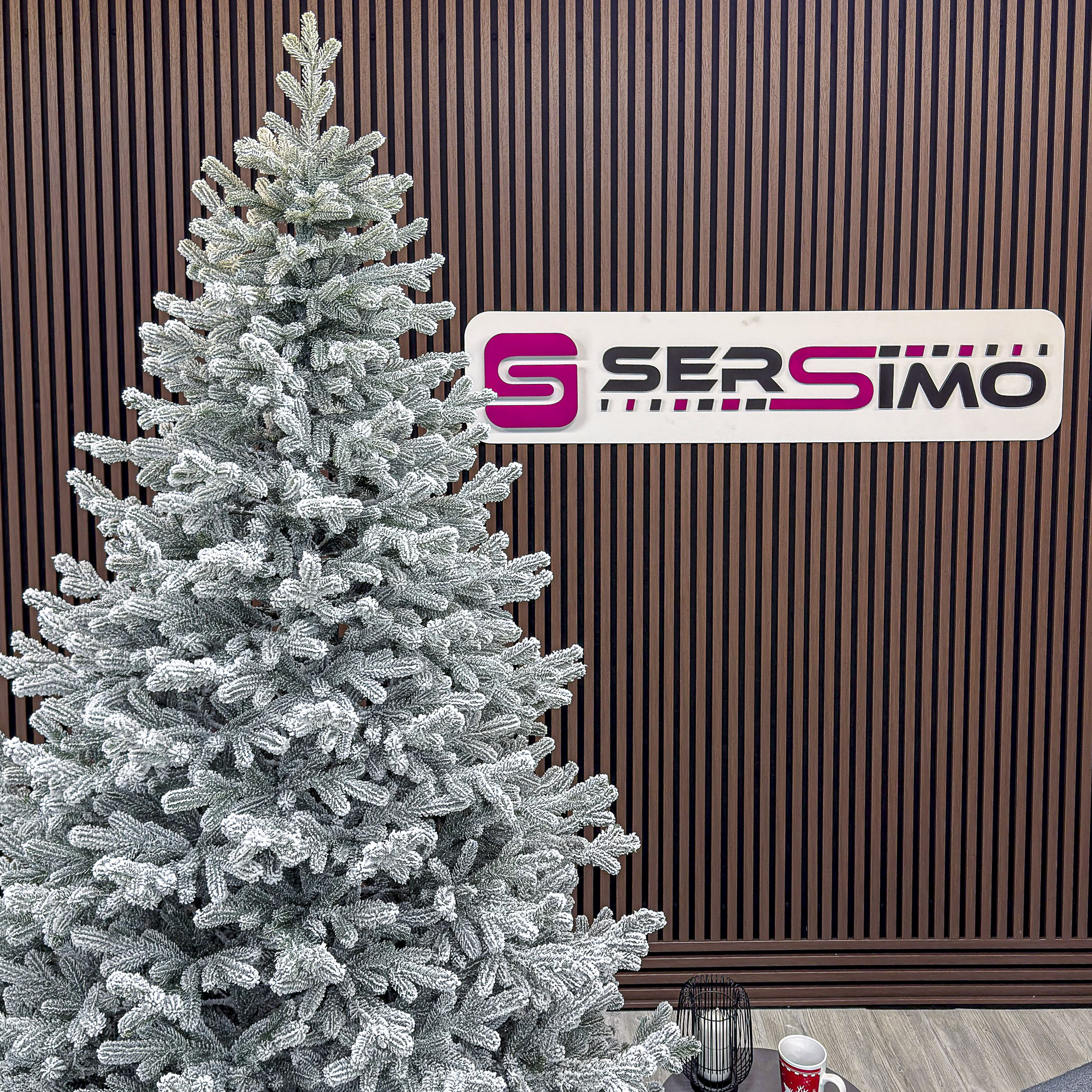 Brad artificial Christmas Deluxe by Sersimo, Viena nins, 3D, 250cm Household NewTrend