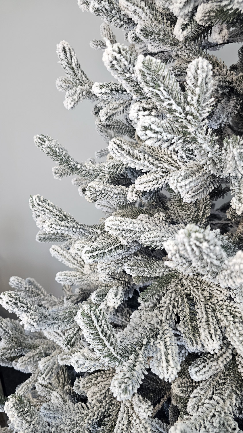 Brad artificial Christmas Deluxe by Sersimo, Viena nins, 3D, 250cm Household NewTrend