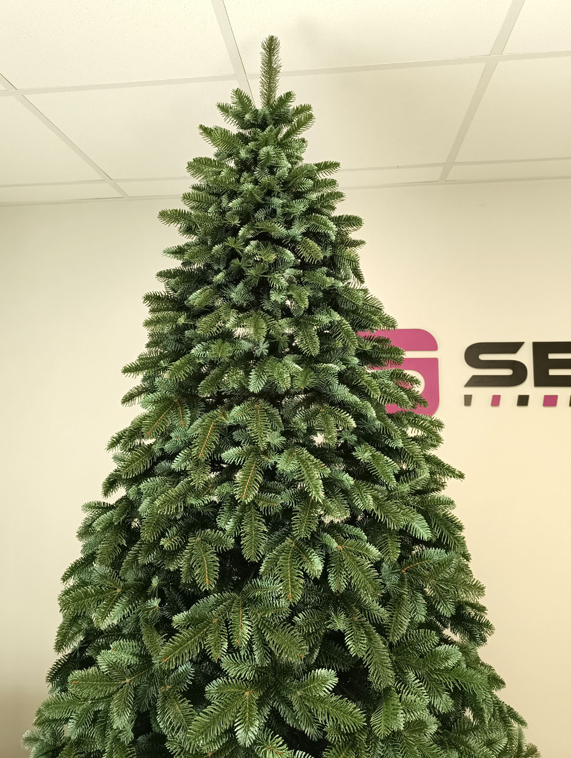 Brad artificial Christmas Deluxe by Sersimo, Canada argintiu, 3D, 230cm Household NewTrend