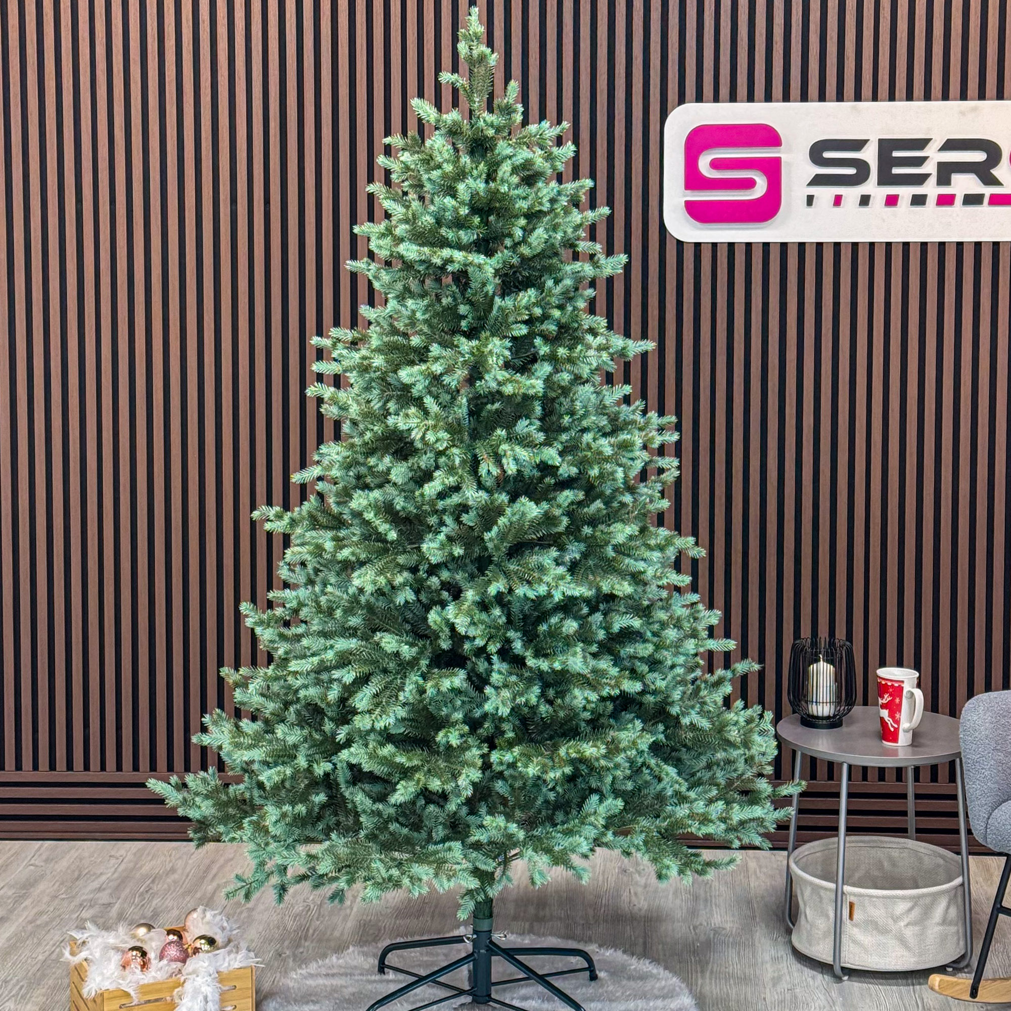 Brad artificial Sersimo, Scandinavia, verde cu varfuri argintii, integral 3D, 210 cm Household NewTrend