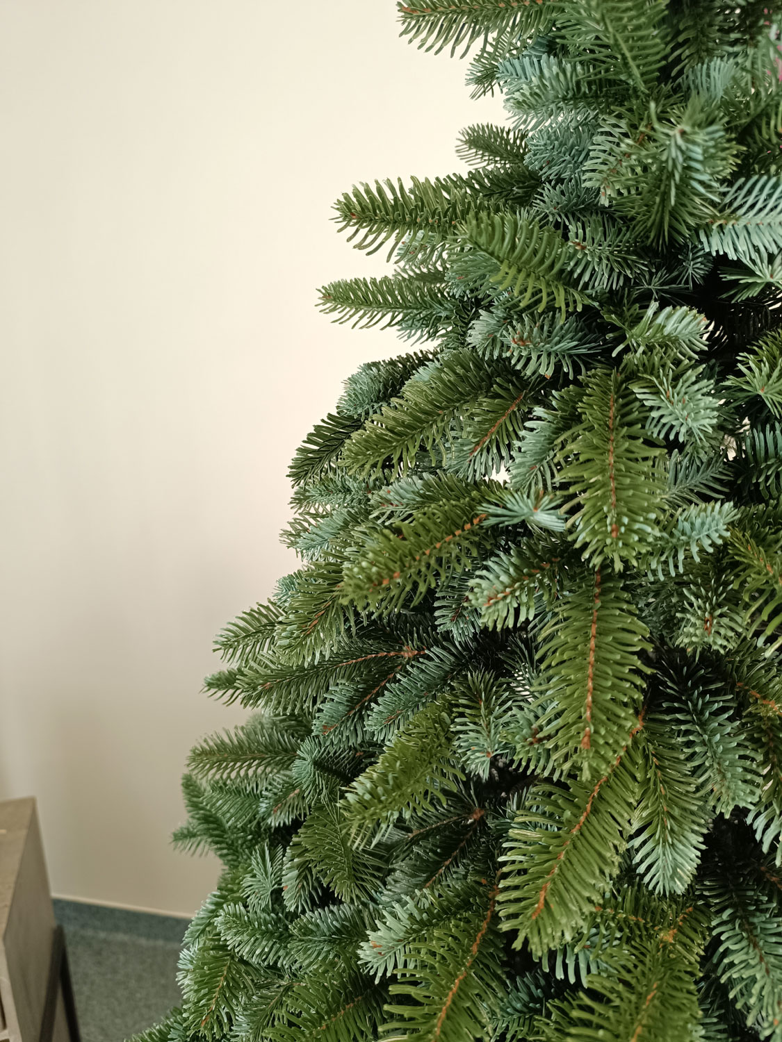 Brad artificial Christmas Deluxe by Sersimo, Canada argintiu, 3D,180cm Household NewTrend