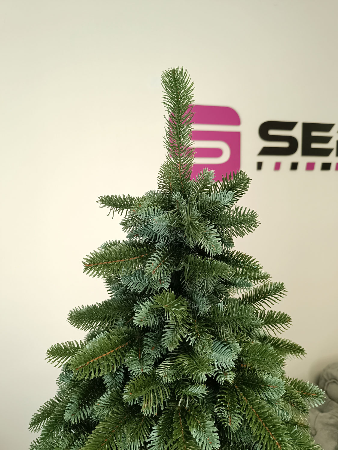 Brad artificial Christmas Deluxe by Sersimo, Canada argintiu, 3D,180cm Household NewTrend