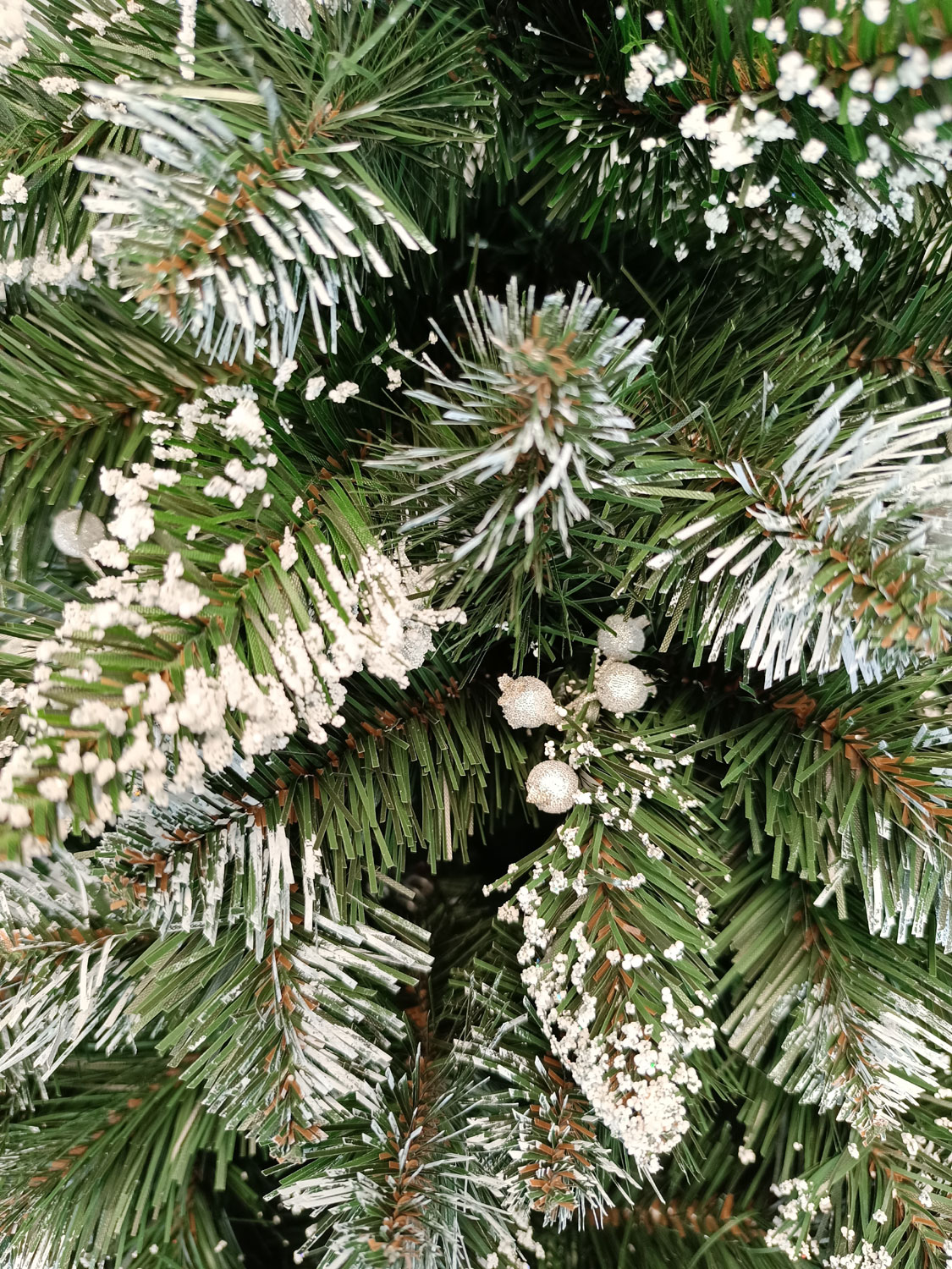 Brad artificial Christmas Deluxe by Sersimo, Crystal nins cu merisoare, 2D, 180cm Household NewTrend