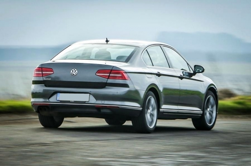 Faruri LED si Stopuri VW Passat B8 3G (2014-2019) Matrix Look R line cu semnal dinamic Performance AutoTuning