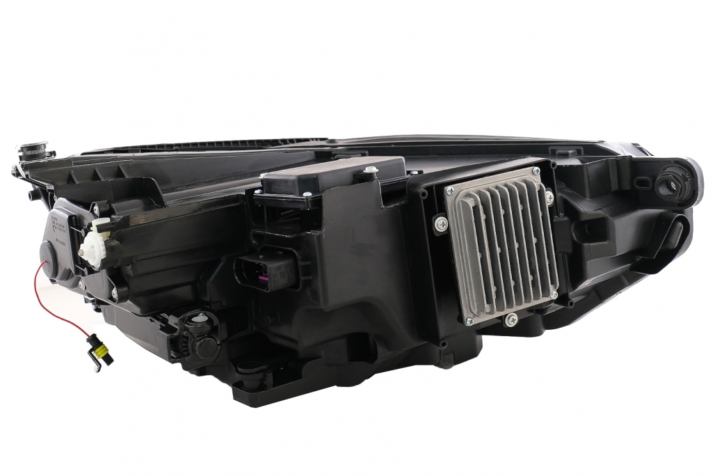 Faruri LED si Stopuri VW Passat B8 3G (2014-2019) Matrix Look R line cu semnal dinamic Performance AutoTuning