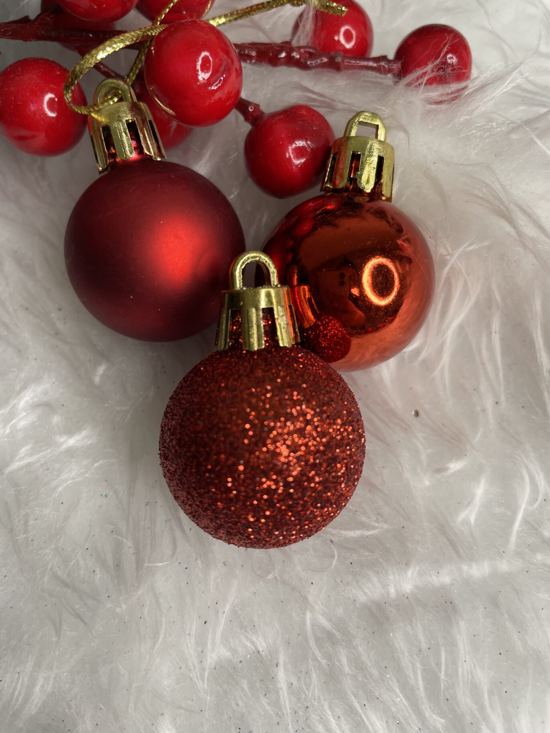 Set globuri de Craciun, 30 bucati, 3 modele, 3cm, rosu Household NewTrend